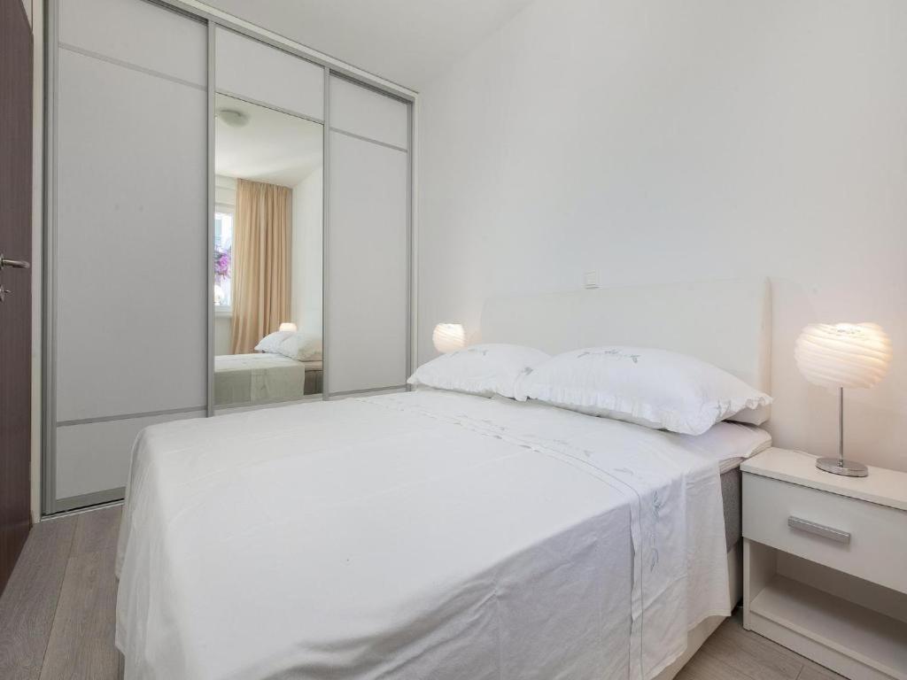 Sweet View Apatrment Marseille Apartment Makarska Bagian luar foto
